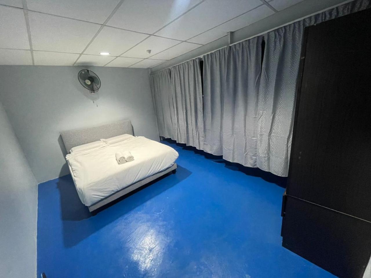 Hotel M Straits 2*