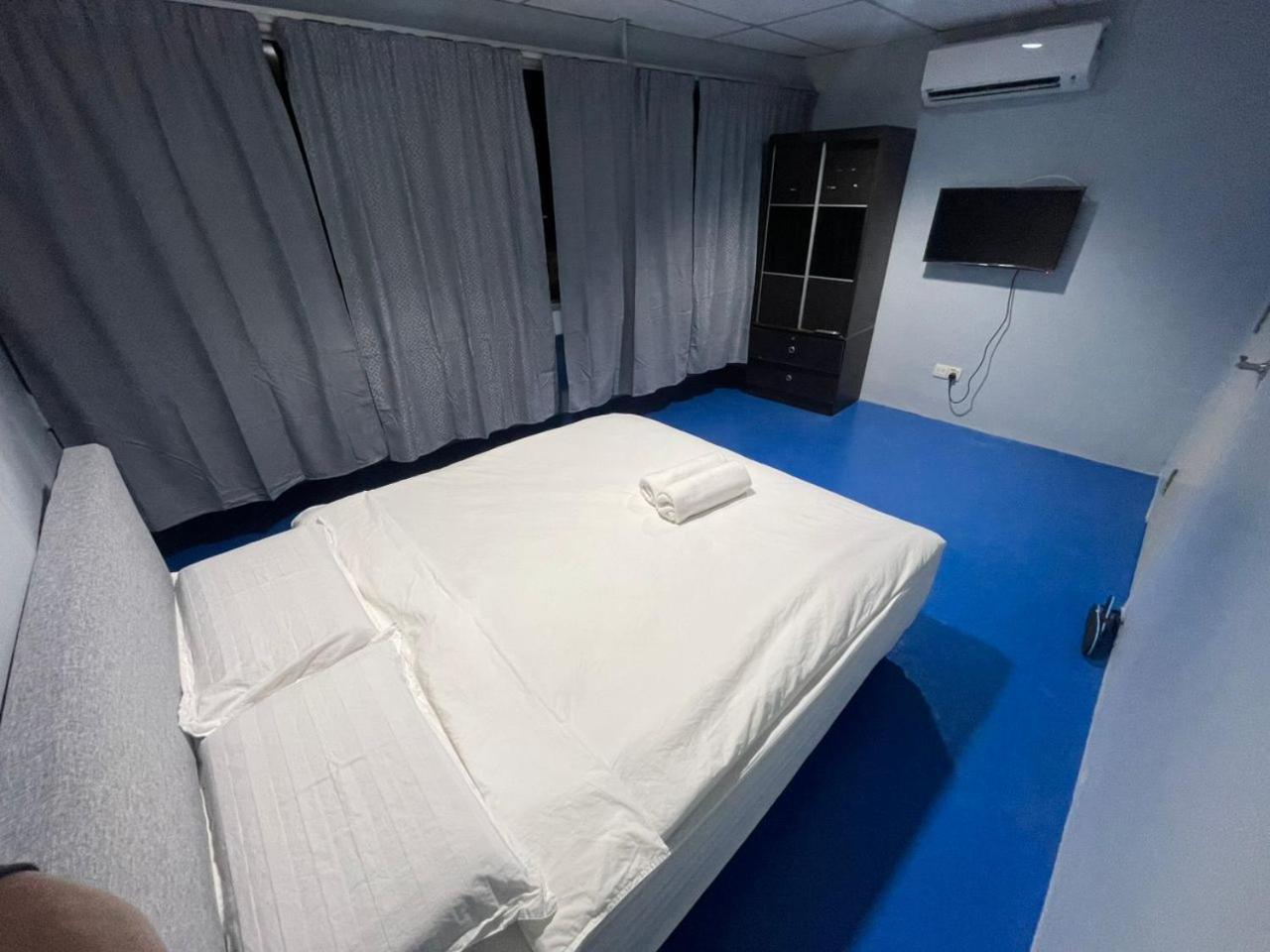 M Straits 2* Malacca